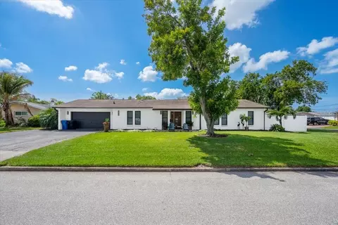6870 13th Ave N, Saint Petersburg, FL 33710