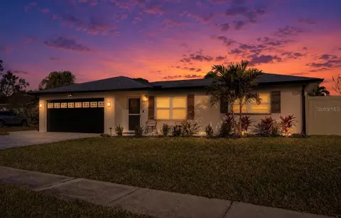 9481 Monica Dr, Seminole, FL 33777