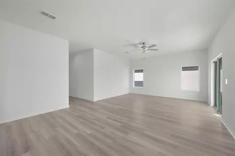 Living - 1783 White Elephant Loop, Winter Haven, FL 33884 photo 3 of 3