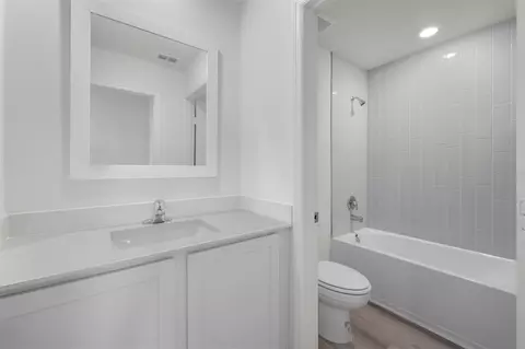 Bath - 1783 White Elephant Loop, Winter Haven, FL 33884 photo 1 of 4