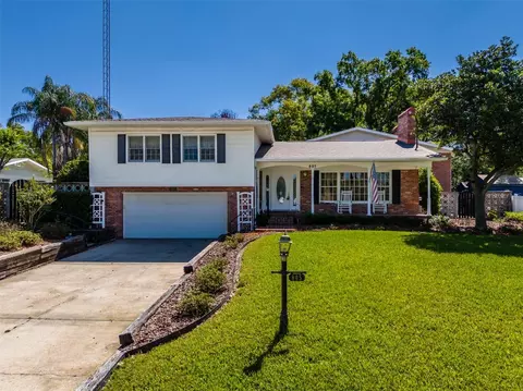 805 E Sylvan Dr, Brandon, FL 33510