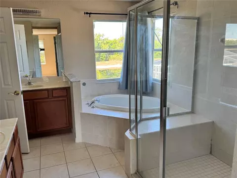 Bath - 9023 Pinebreeze Dr, Riverview, FL 33578 photo 1 of 2