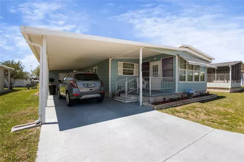 5323 Seville Dr, Zephyrhills, FL 33541
