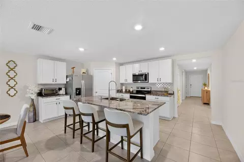 Kitchen - 3255 Silver Date Dr, Wimauma, FL 33598 photo 1 of 7
