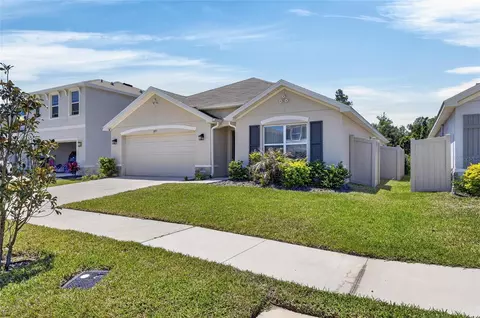 Exterior - 3255 Silver Date Dr, Wimauma, FL 33598 photo 4 of 10