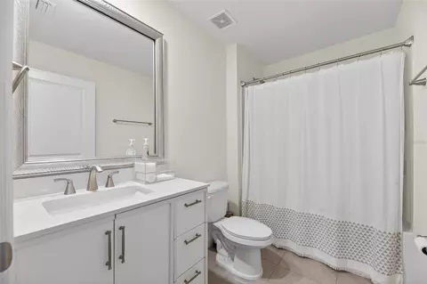 Bath - 3255 Silver Date Dr, Wimauma, FL 33598 photo 1 of 3