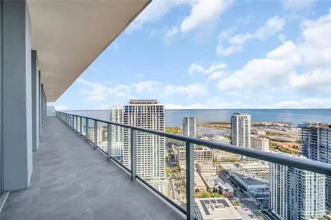 400 Central Ave #4002, Saint Petersburg, FL 33701