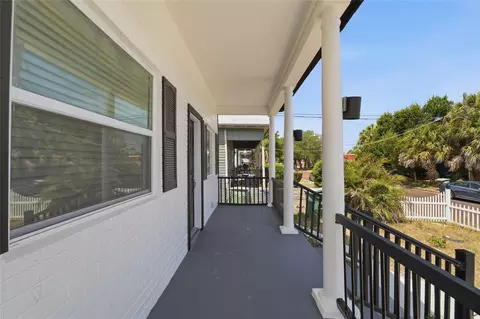 Exterior - 2120 W Nassau St, Tampa, FL 33607 photo 4 of 7