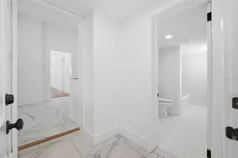 Entry Way - 2120 W Nassau St, Tampa, FL 33607 photo 1 of 2