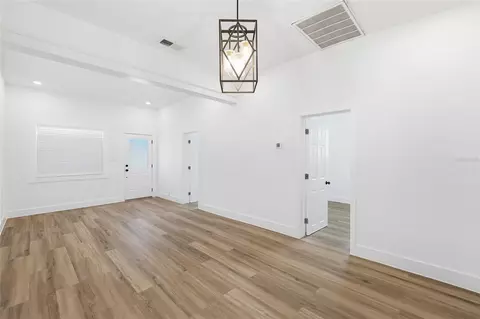 Living - 2120 W Nassau St, Tampa, FL 33607 photo 5 of 5