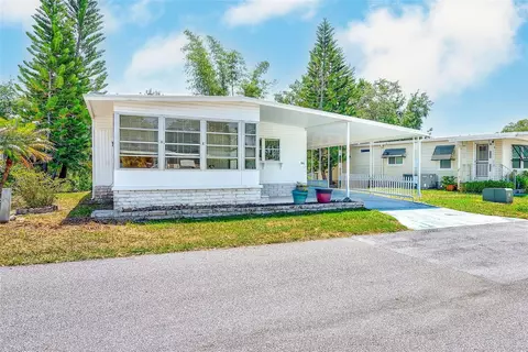 94 Sugar Bear Dr #55, Safety Harbor, FL 34695