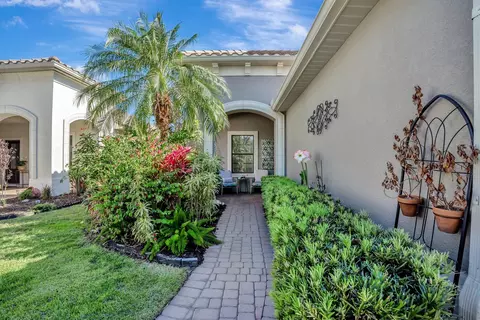 1195 Collier Pl, Venice, FL 34293
