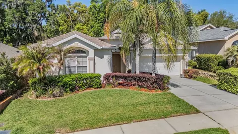 12220 Woodlands Cir, Dade City, FL 33525