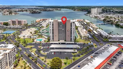 7300 Sun Island Dr S #1403, South Pasadena, FL 33707