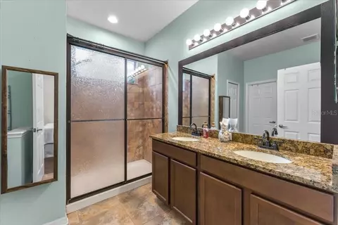 Bath - 8005 112th Ave E, Parrish, FL 34219 photo 1 of 7