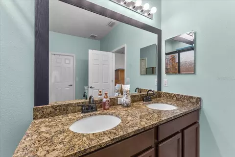 Bath - 8005 112th Ave E, Parrish, FL 34219 photo 4 of 7