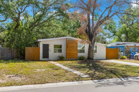 2356 Kingston St S, Saint Petersburg, FL 33711