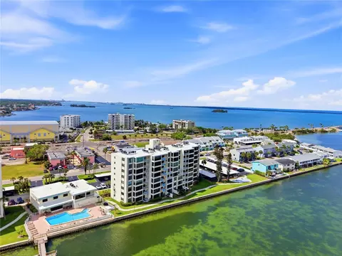 200 Woodette Dr #803, Dunedin, FL 34698