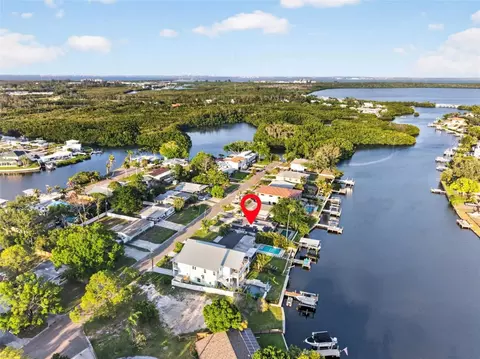 316 89th Ave NE, Saint Petersburg, FL 33702