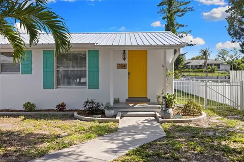 704 69th Ave, Bradenton, FL 34207