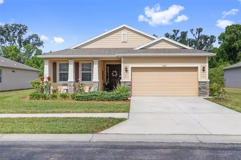 12421 Eastpointe Dr, Dade City, FL 33525