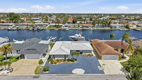 5040 Galleon Ct, New Port Richey, FL 34652
