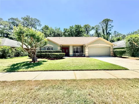 3350 Laurelwood Ct, Tarpon Springs, FL 34688