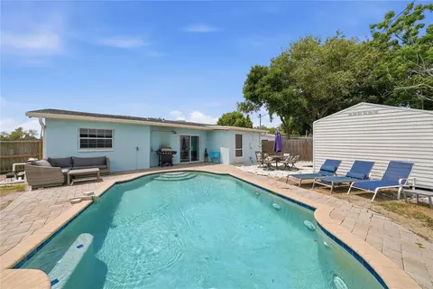 10437 52nd Ave N, Saint Petersburg, FL 33708