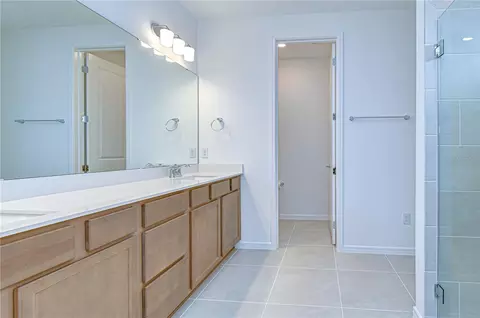 Bath - 12105 Orchid Ash St, Riverview, FL 33579 photo 3 of 5