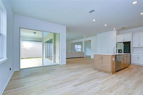 Living - 12105 Orchid Ash St, Riverview, FL 33579 photo 4 of 5