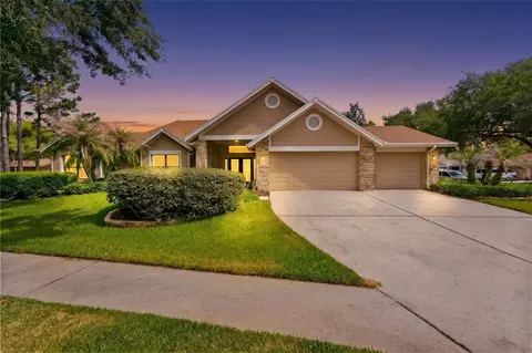 8701 Tantallon Cir, Tampa, FL 33647