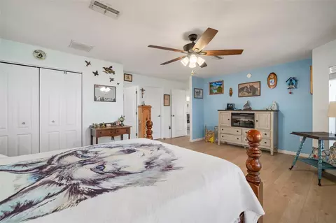 Bedroom - 1472 Ivydale Rd, Spring Hill, FL 34606 photo 2 of 4