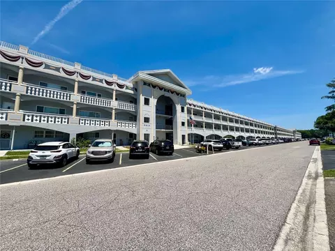 2410 Franciscan Dr #12, Clearwater, FL 33763