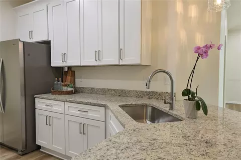 Kitchen - 7825 Pine Glen Rd, Sebring, FL 33876 photo 4 of 4