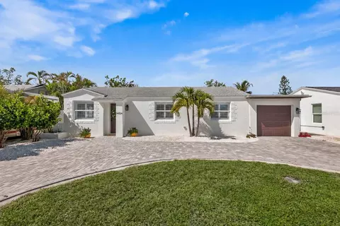 14024 N Bayshore Dr, Madeira Beach, FL 33708
