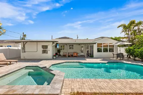 14024 N Bayshore Dr, Madeira Beach, FL 33708
