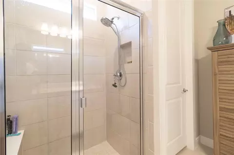 Bath - 12951 Brookside Moss Dr, Riverview, FL 33579 photo 2 of 3