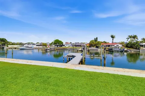 4462 39th St S, Saint Petersburg, FL 33711