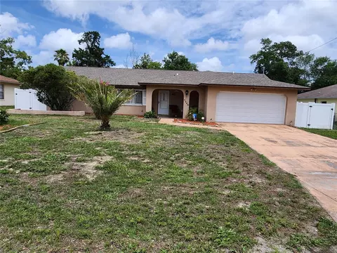 5046 Kenmore St, Spring Hill, FL 34608
