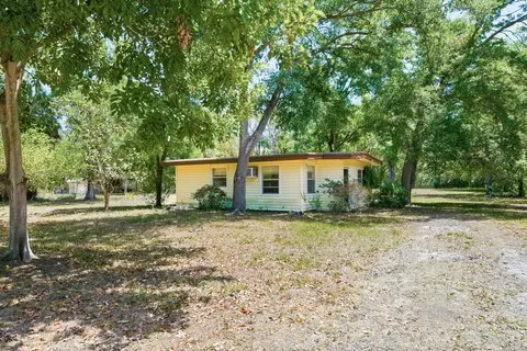 11405 Oak Ln, Largo, FL 33778