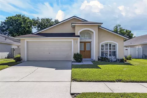 4715 Preston Woods Dr, Valrico, FL 33596