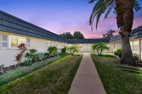 1802 Bedford Ter #184, Sun City Center, FL 33573