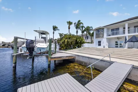 5101 S Shore Dr, New Port Richey, FL 34652