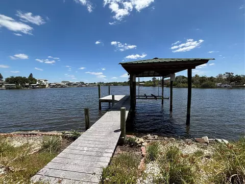 9922 Alavista Dr, Gibsonton, FL 33534