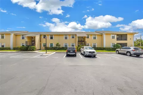 3001 58th Ave S #315, Saint Petersburg, FL 33712