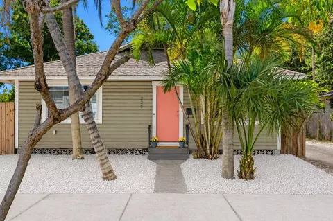 225 35th St S, Saint Petersburg, FL 33711