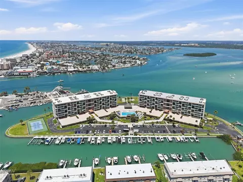 1 Key Capri #608W, Treasure Island, FL 33706