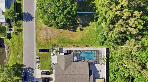 10 Freshwater Dr, Palm Harbor, FL 34684