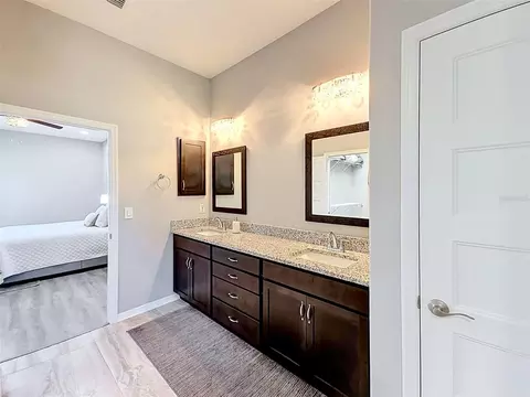Bath - 1381 N Spend A Buck Dr, Hernando, FL 34442 photo 2 of 8