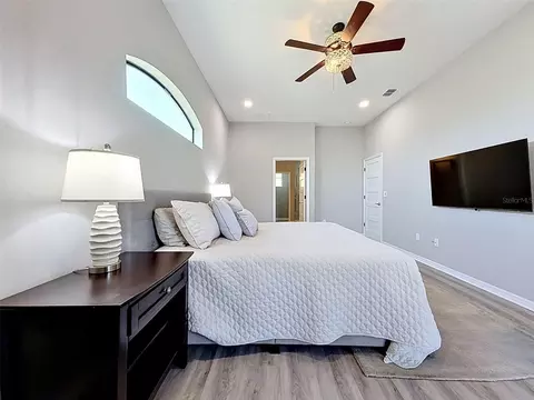 Bedroom - 1381 N Spend A Buck Dr, Hernando, FL 34442 photo 6 of 15